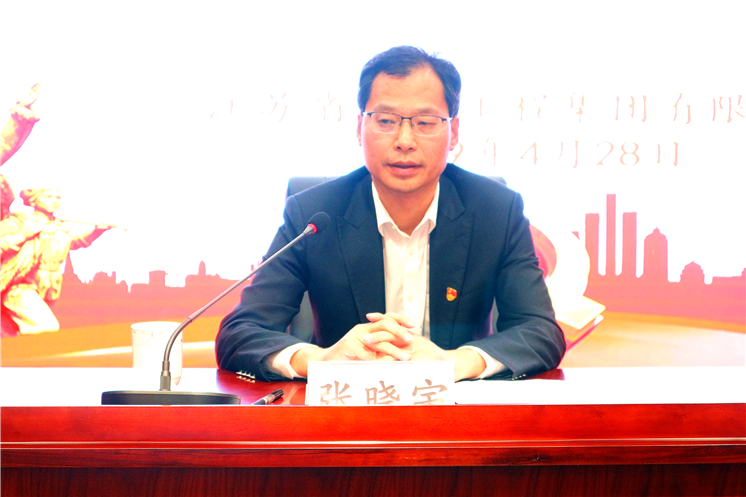 图为集团公司党委书记、董事长张晓宇讲话